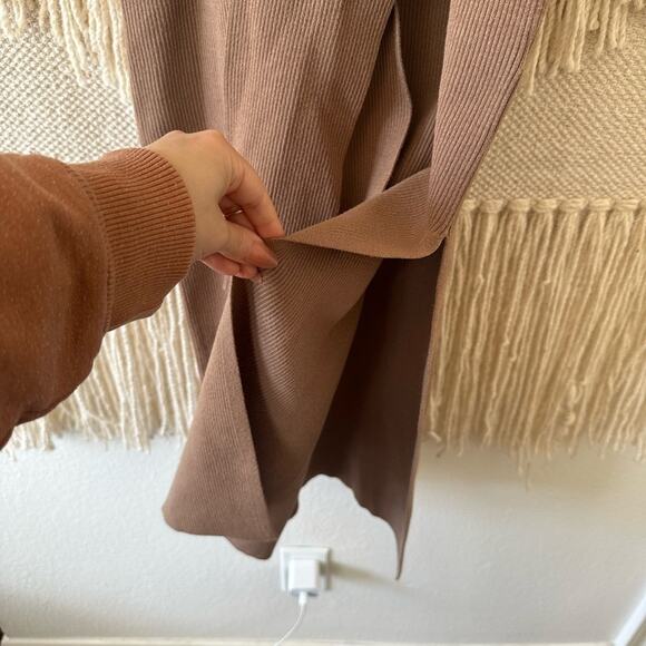 Toccin Colorblock Midi Dress - Picture 5 of 6